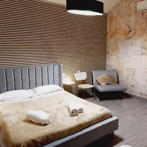 Etruska Porta Pia Рим