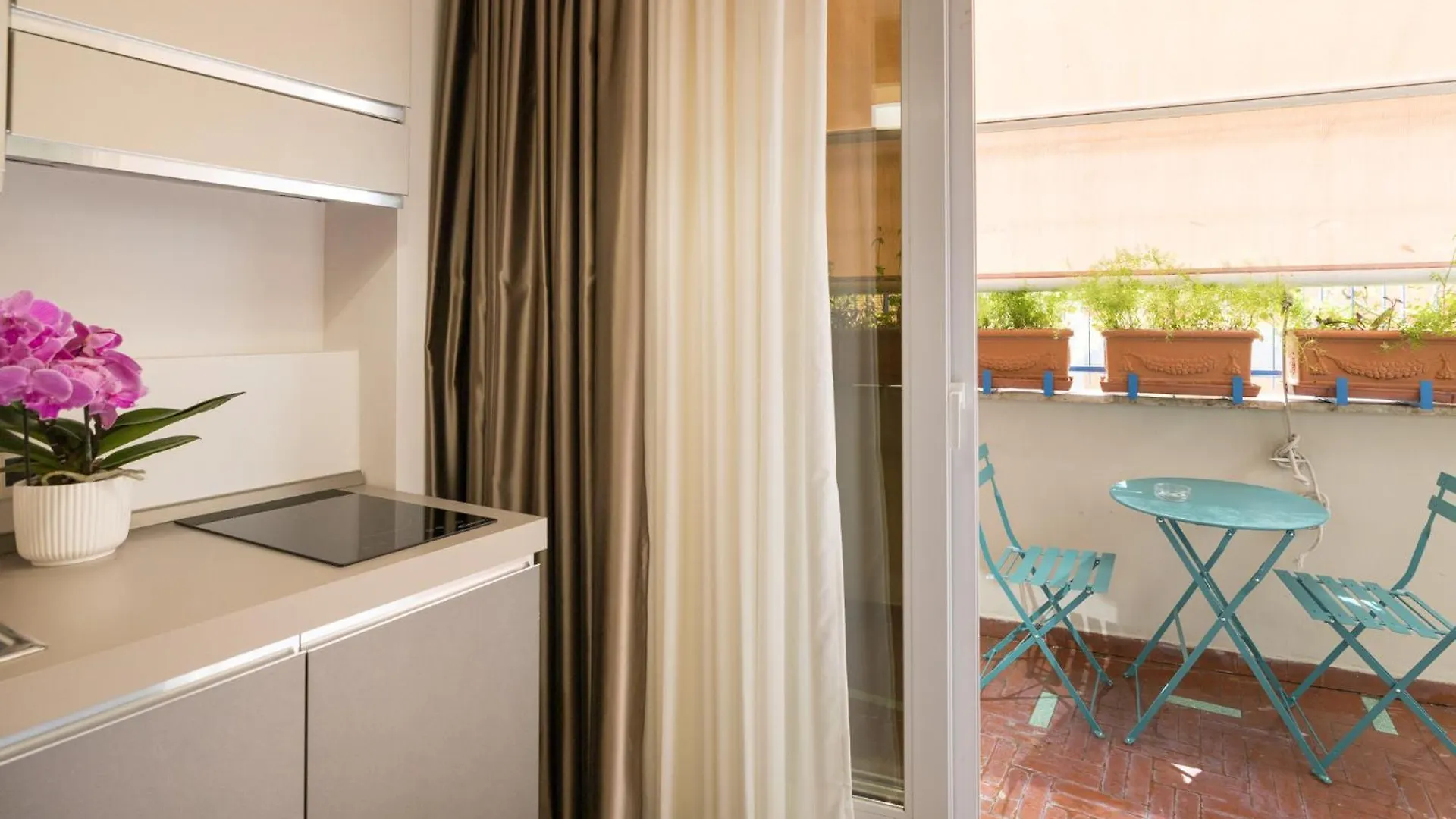 Zaccardi Roof Garden Hotel Rome Guest house