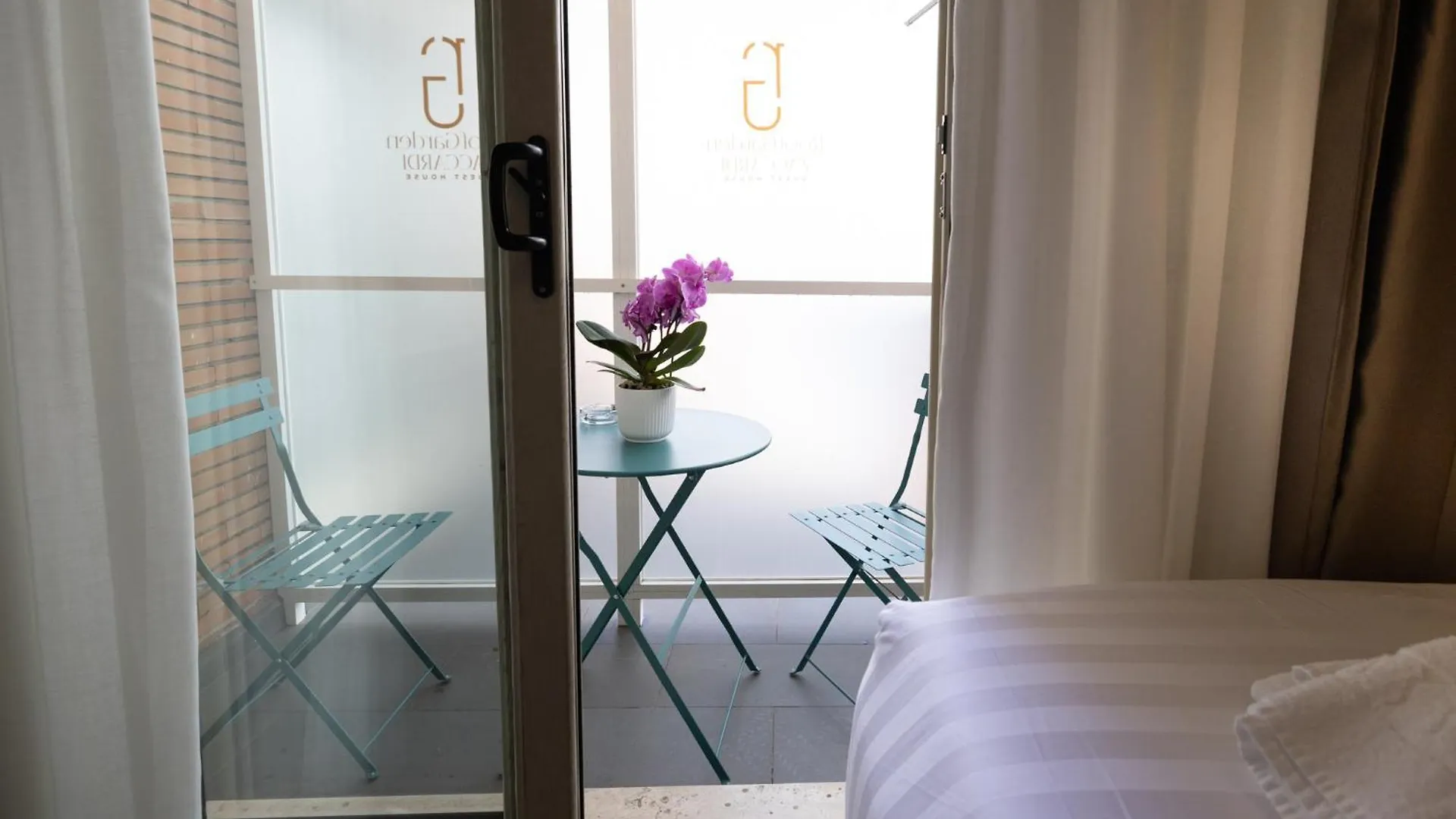 Отель Zaccardi Roof Garden Рим Гостевой дом