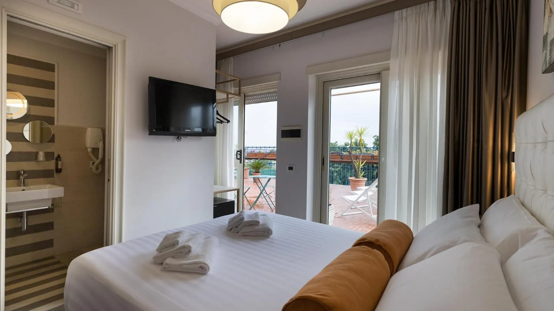 Гостевой дом Отель Zaccardi Roof Garden Рим